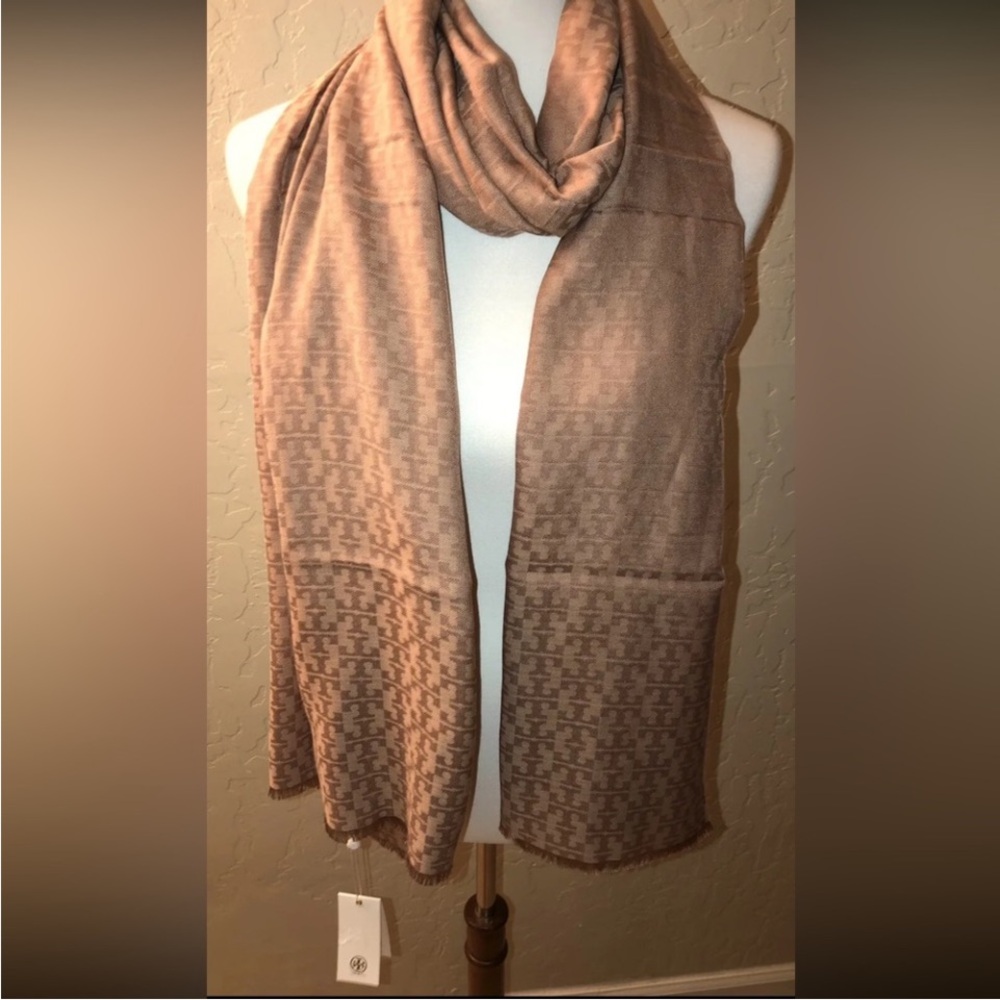 NWT Tory Burch Logo Jacquard Traveler Large Scarf In Moose